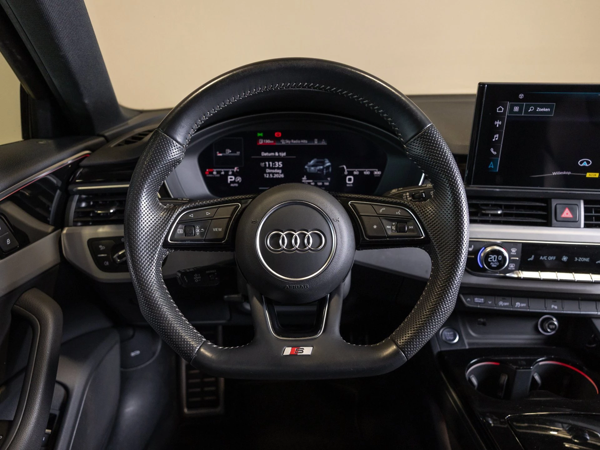 Hoofdafbeelding Audi A4