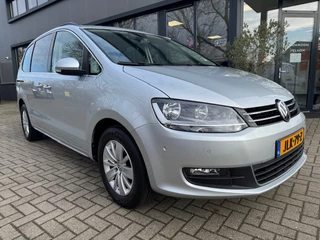Hoofdafbeelding Volkswagen Sharan Volkswagen Sharan EXCLUSIVE SERIES 7 PESOONS | Navi | Stoelverw. | Achter rij camera |