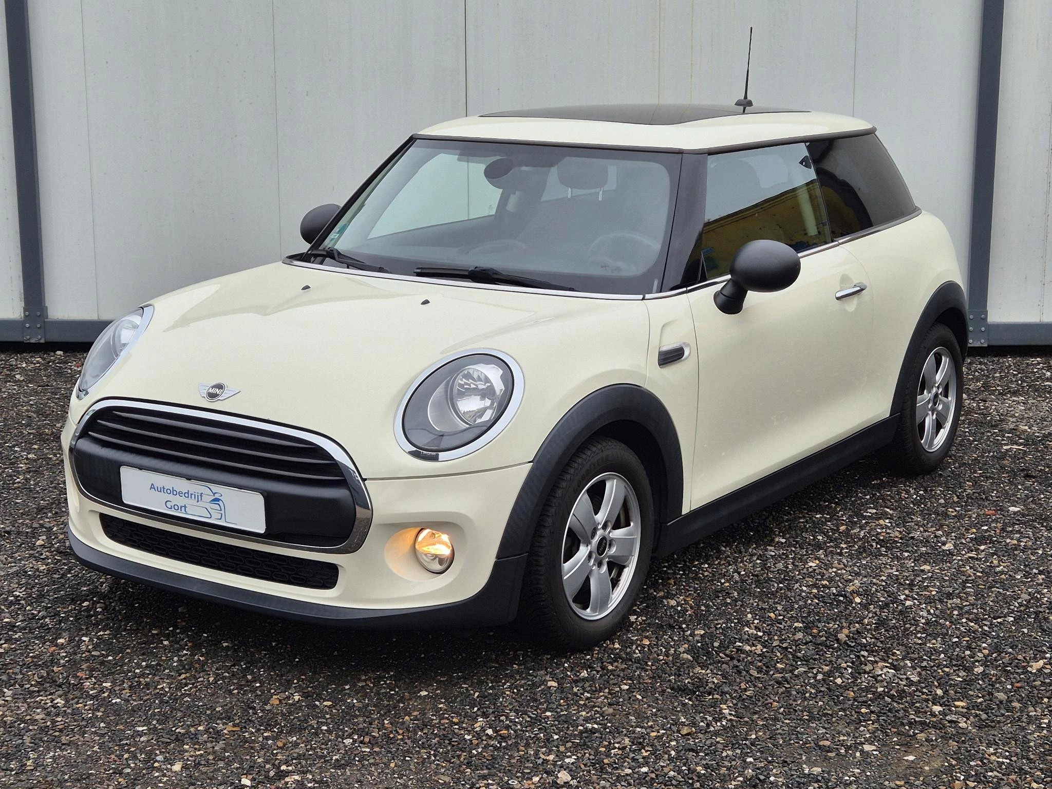 Hoofdafbeelding MINI One