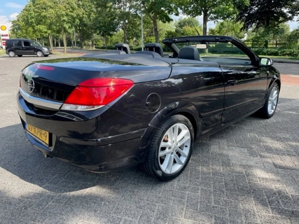 Hoofdafbeelding Opel Cabrio