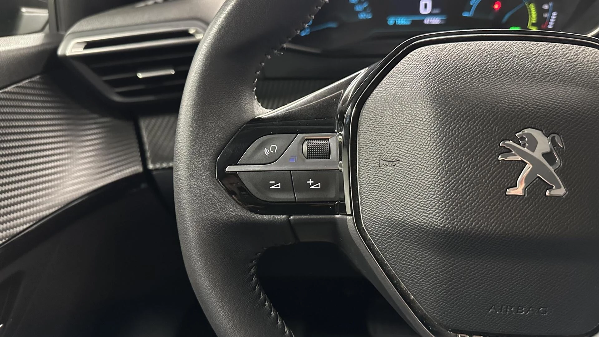 Hoofdafbeelding Peugeot e-208