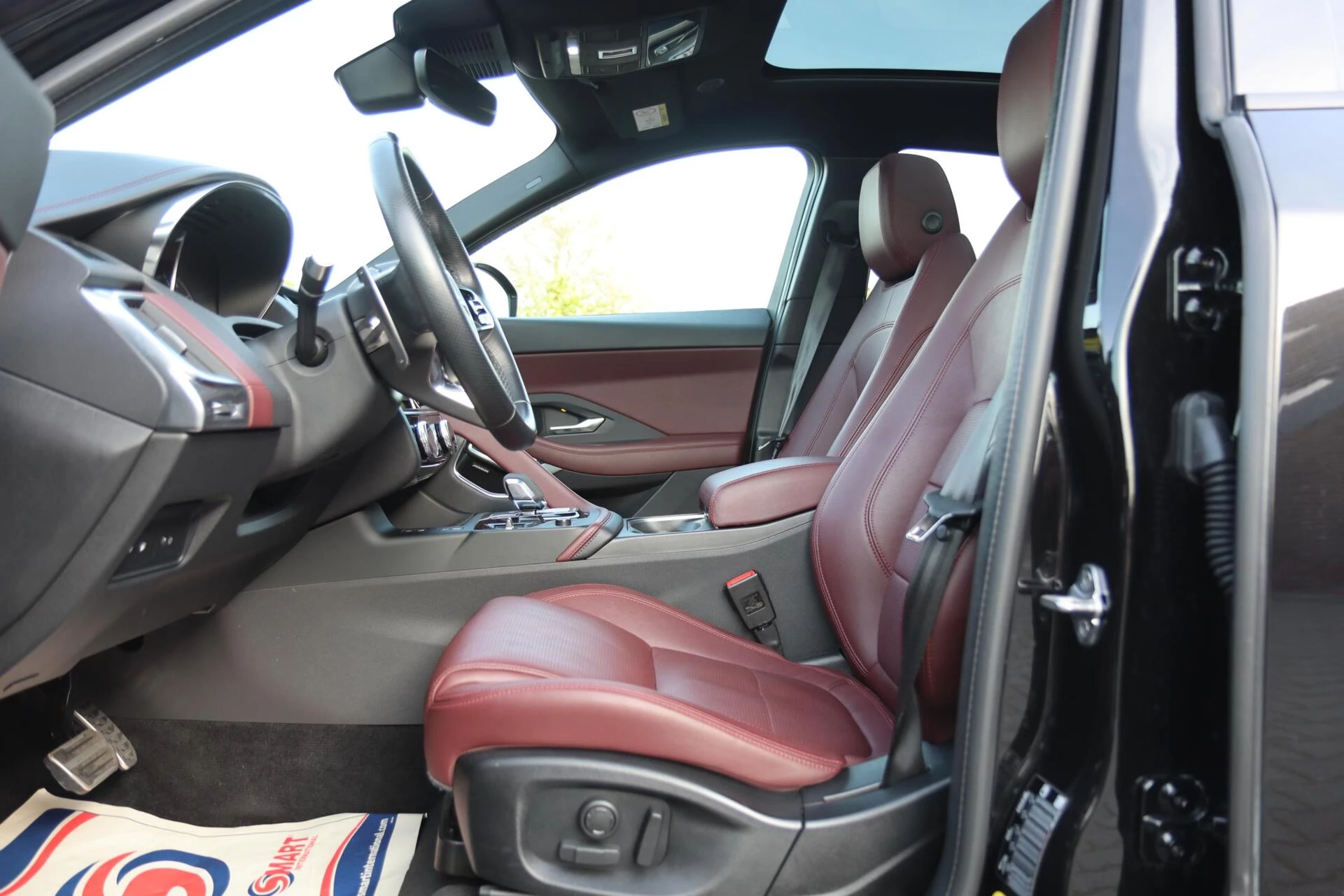 Hoofdafbeelding Jaguar E-PACE