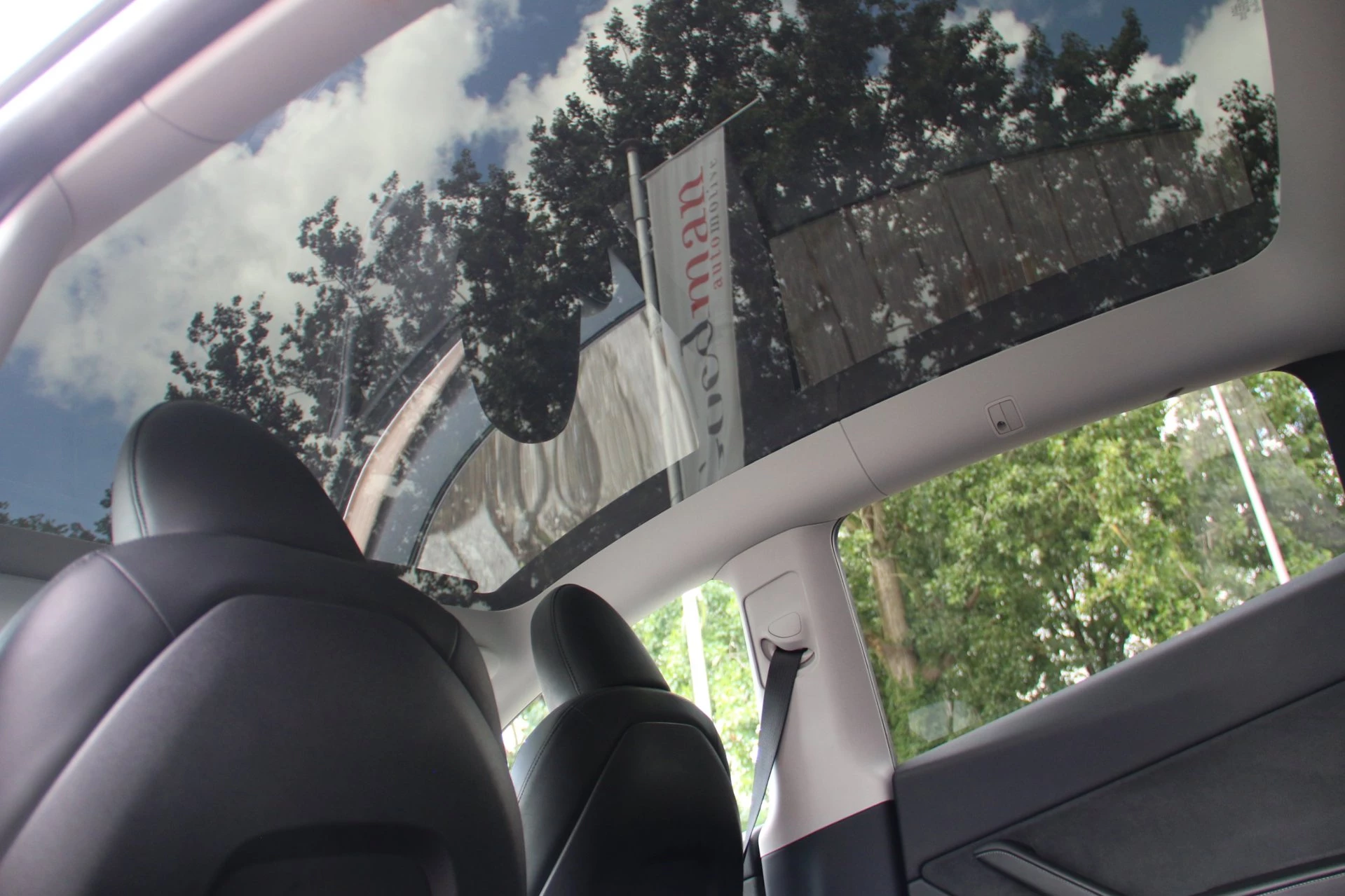 Hoofdafbeelding Tesla Model Y