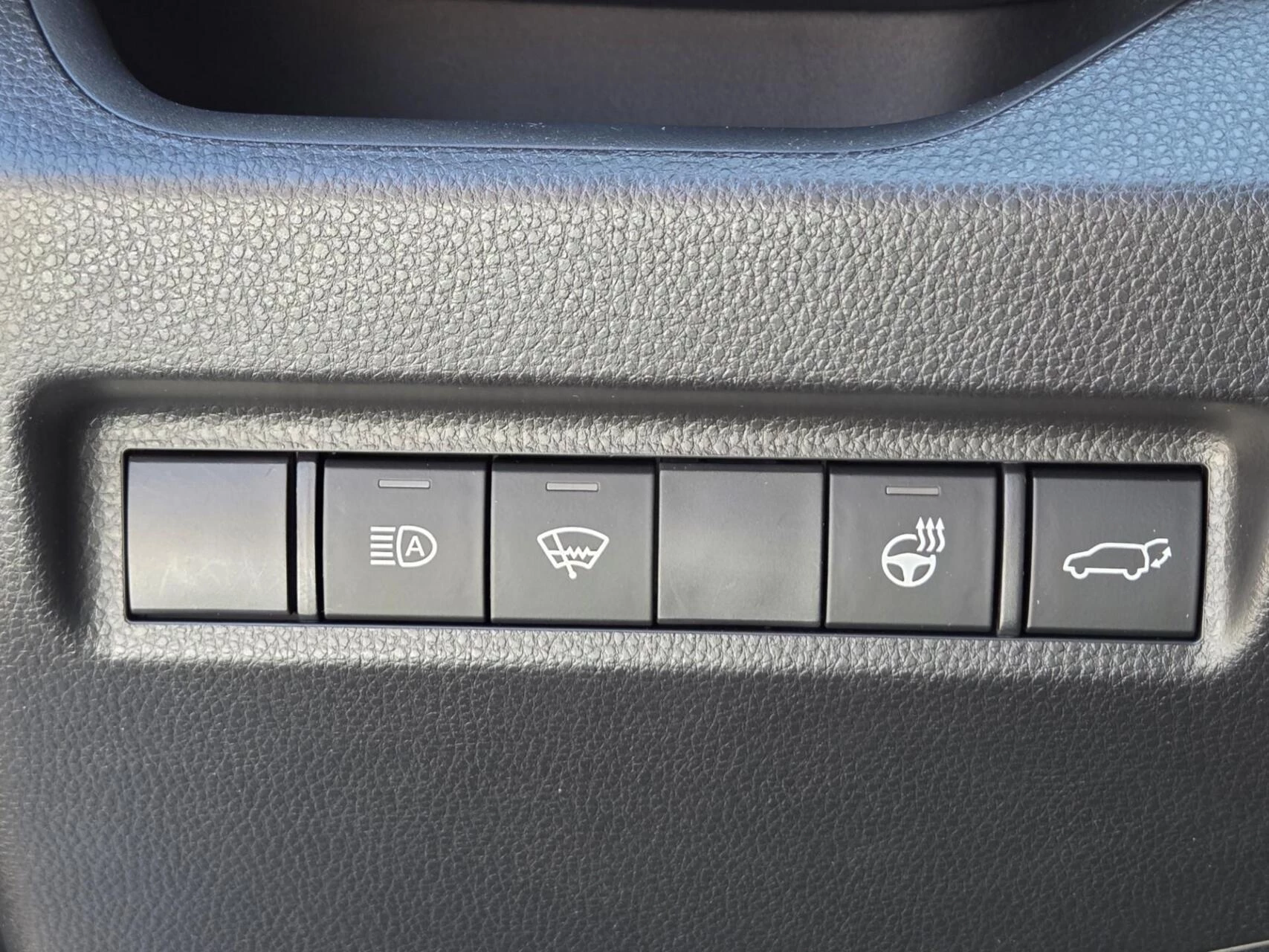 Hoofdafbeelding Suzuki Across