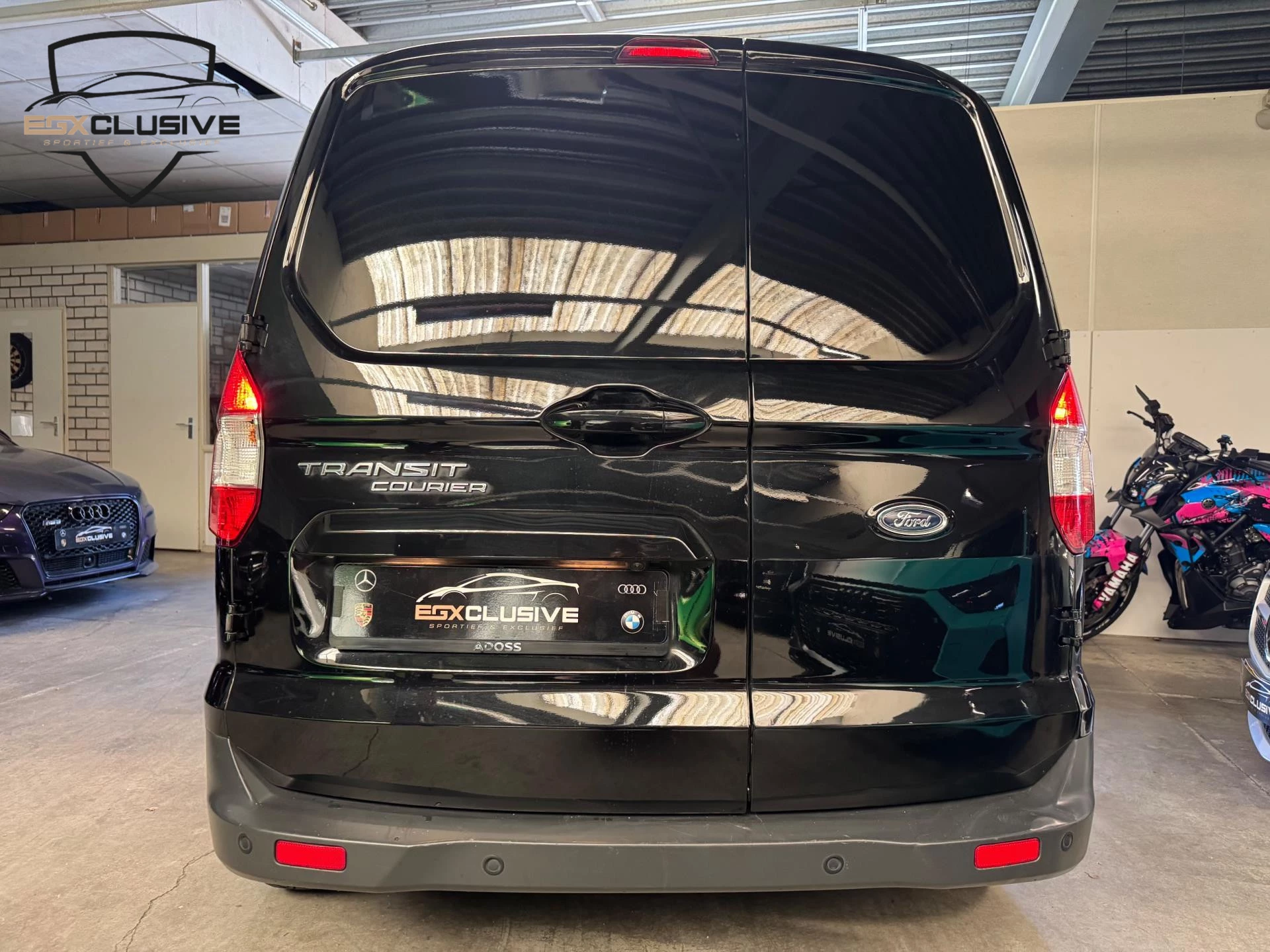 Hoofdafbeelding Ford Transit Courier