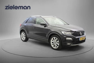 Hoofdafbeelding Volkswagen T-Roc Volkswagen T-Roc 1.5 TSI Style Business - Digitaal Cockpit, Carplay, Adapt. Cruise, Clima
