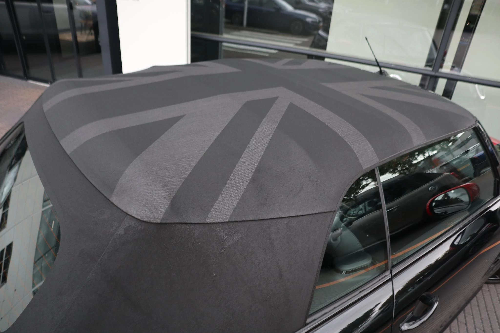 Hoofdafbeelding MINI Cabrio