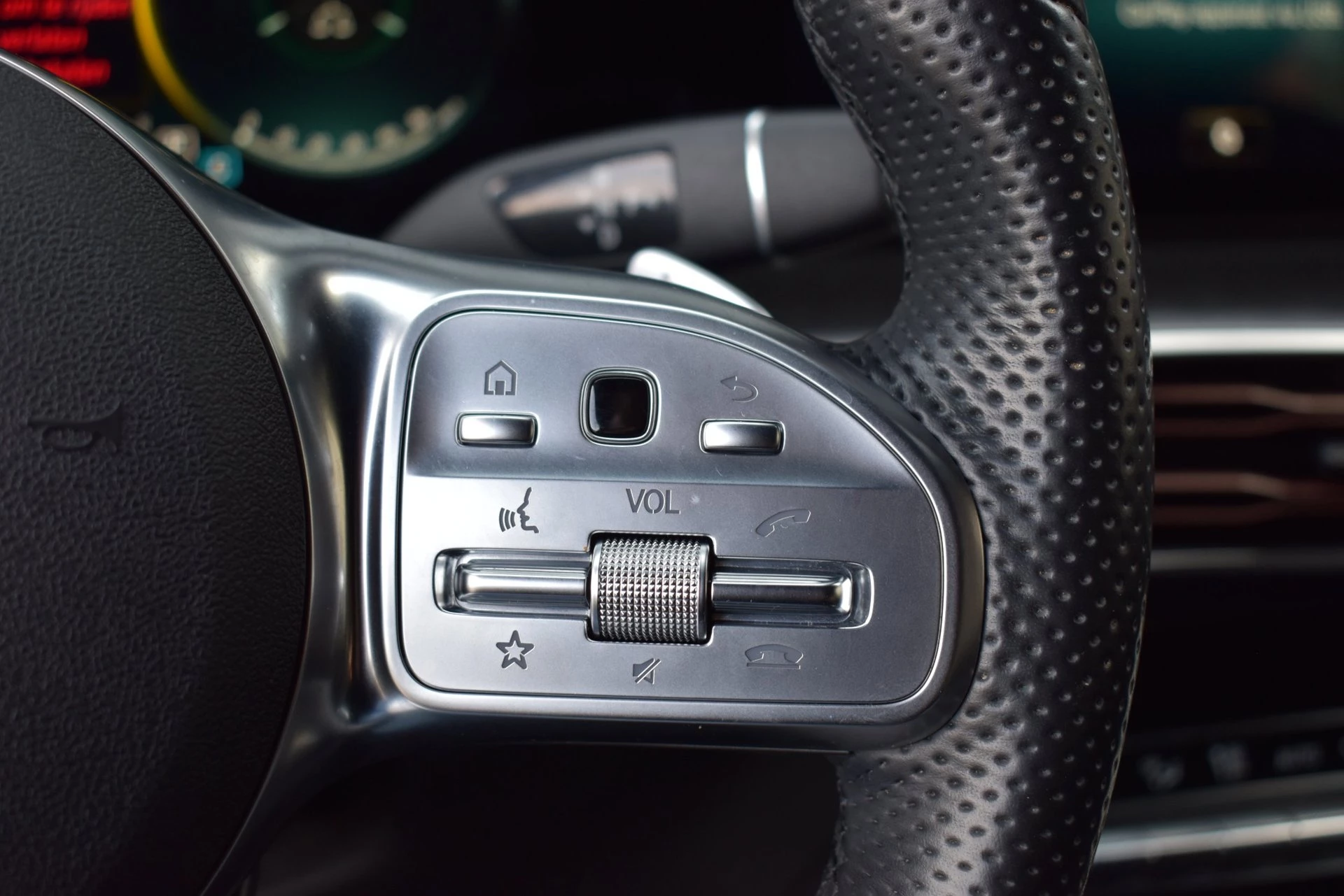 Hoofdafbeelding Mercedes-Benz EQC