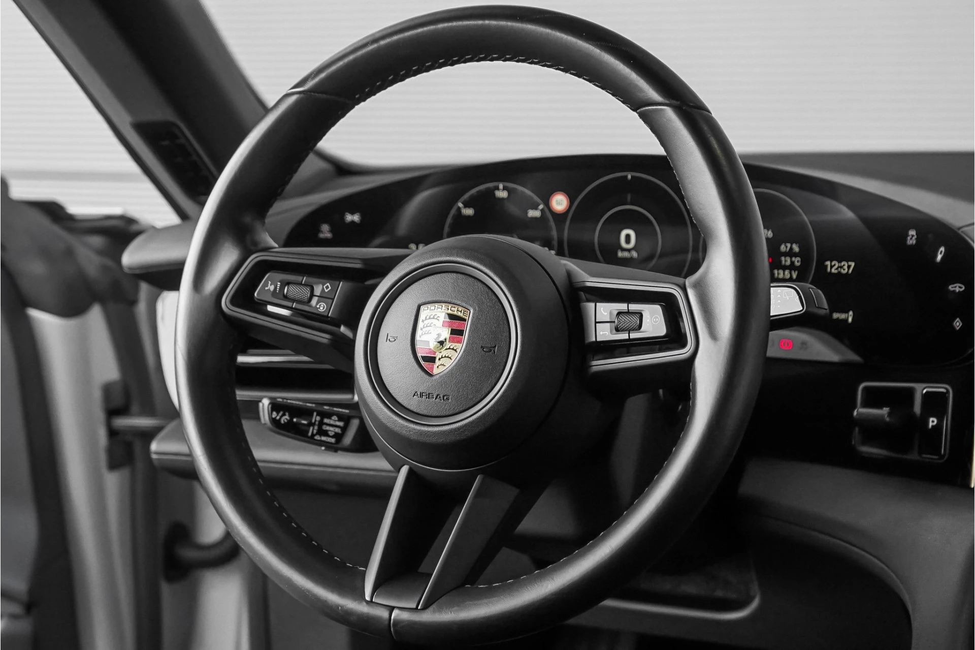 Hoofdafbeelding Porsche Taycan