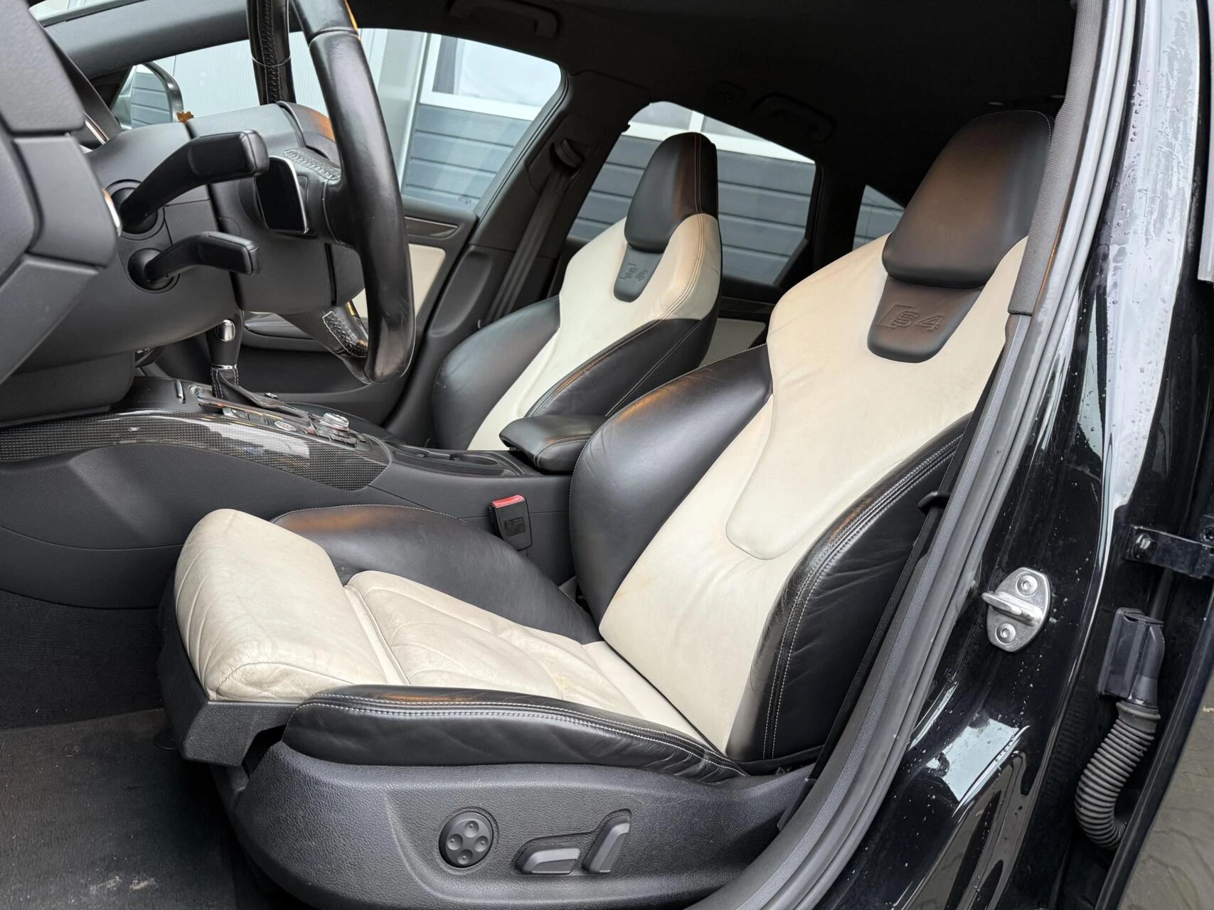 Hoofdafbeelding Audi S4