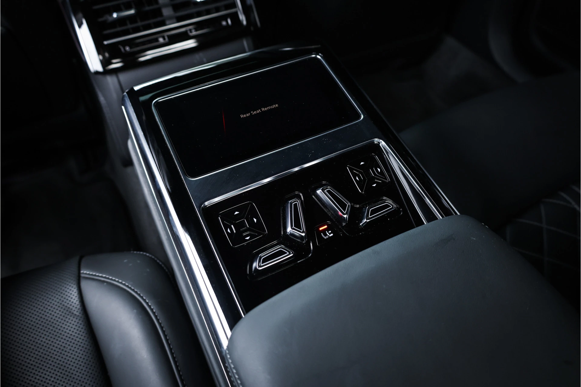 Hoofdafbeelding Audi A8