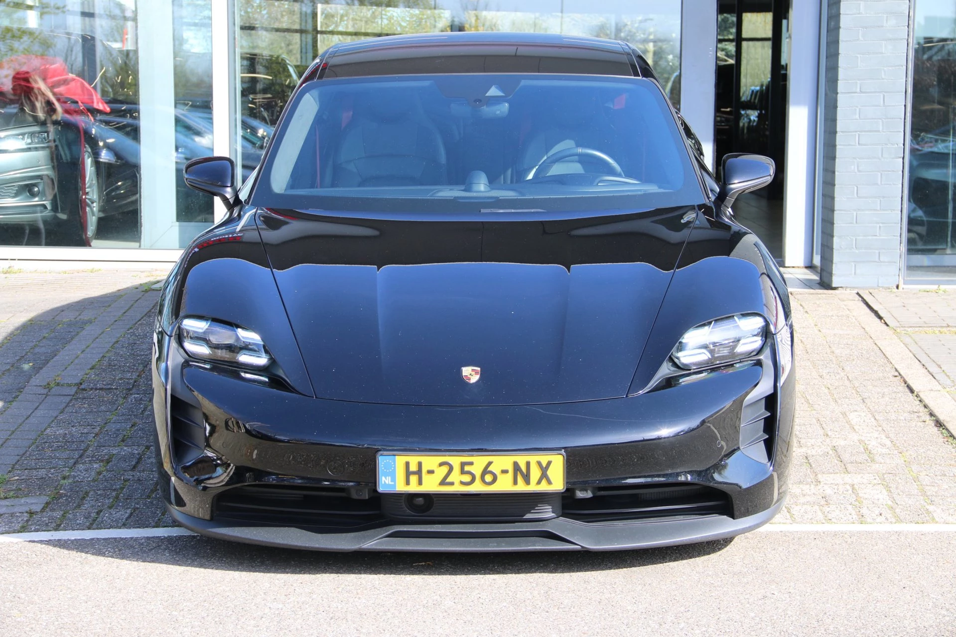 Hoofdafbeelding Porsche Taycan