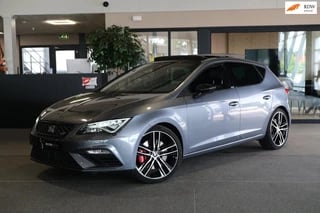 Hoofdafbeelding SEAT Leon Seat Leon 2.0 TSI CUPRA 300 Pano Navi Cam Trekhaak