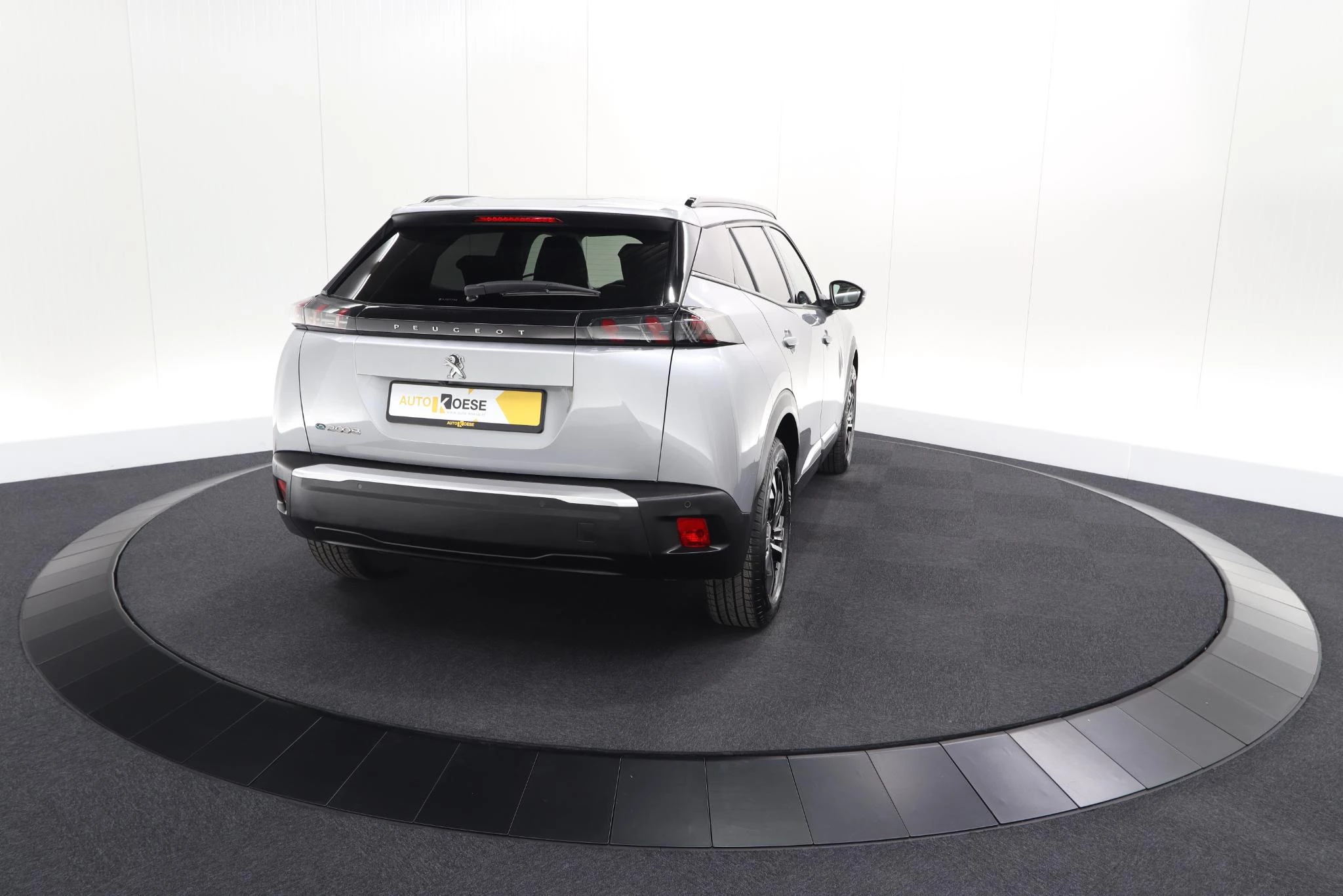 Hoofdafbeelding Peugeot e-2008