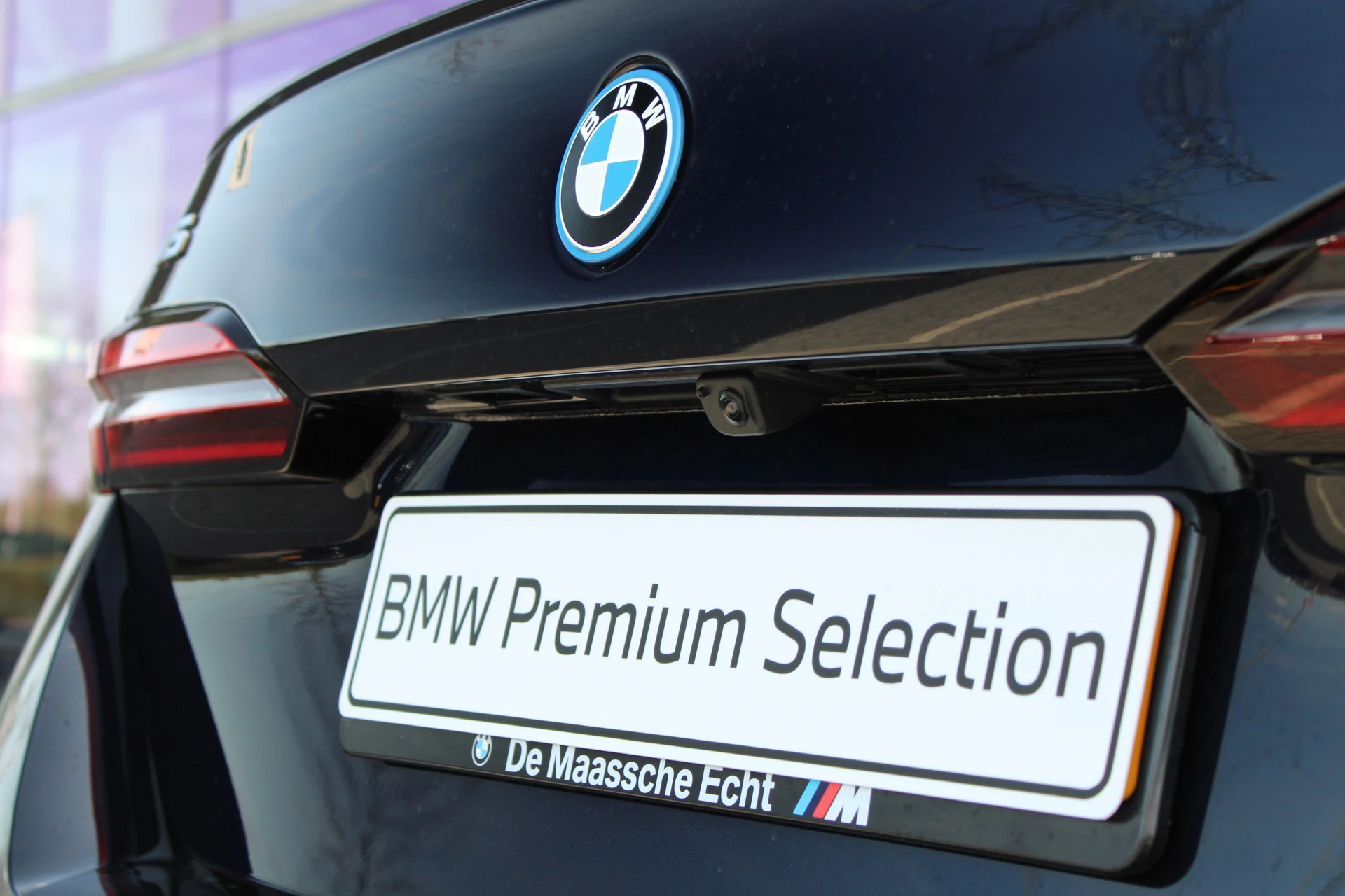 Hoofdafbeelding BMW i5