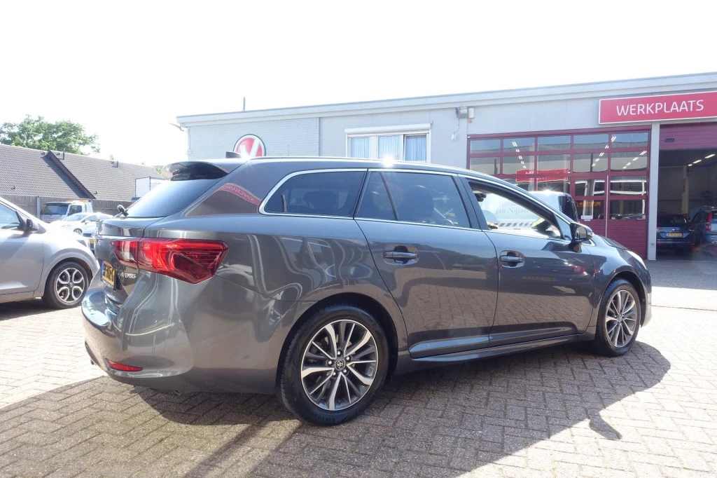 Hoofdafbeelding Toyota Avensis