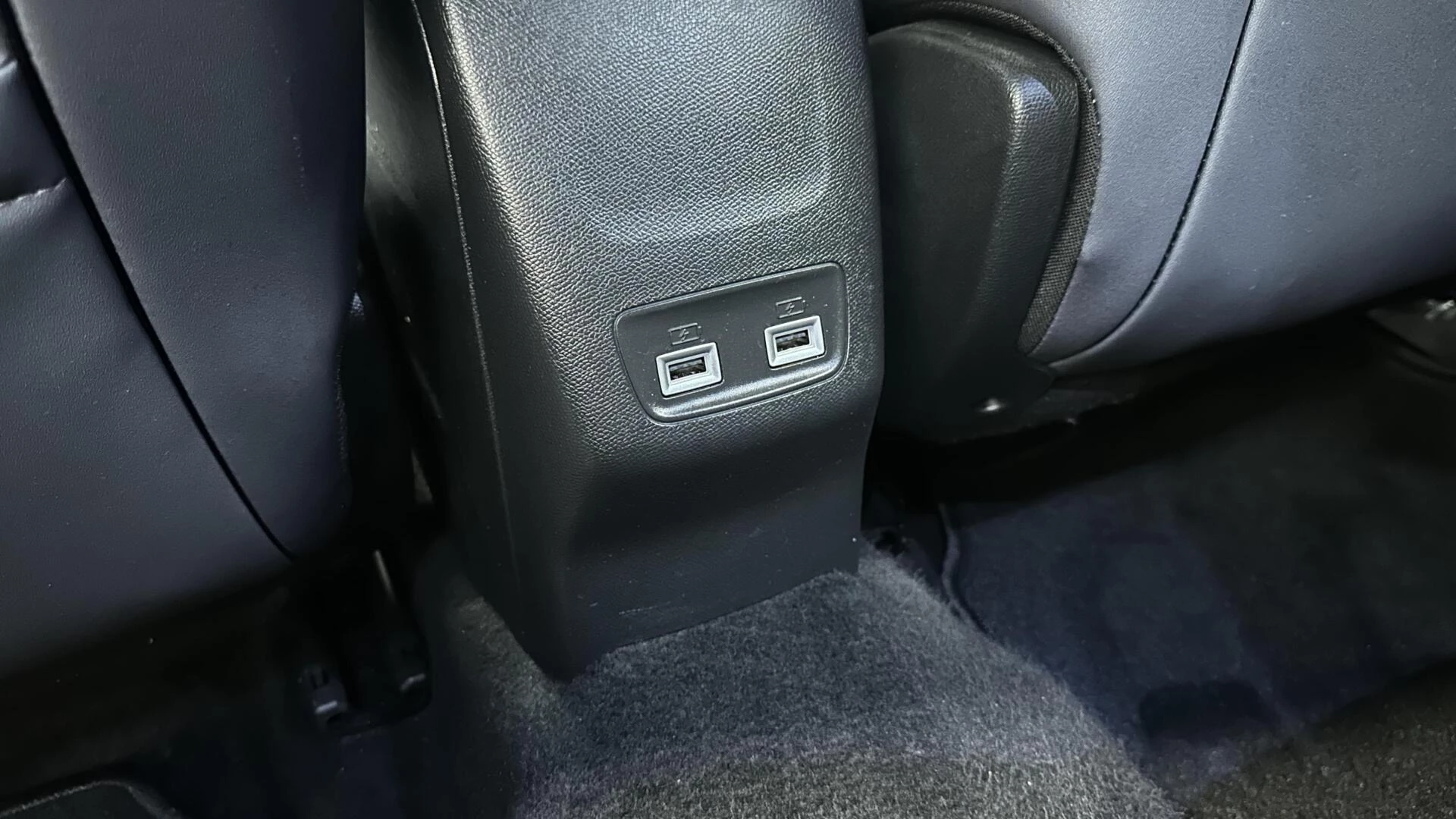 Hoofdafbeelding Peugeot e-2008