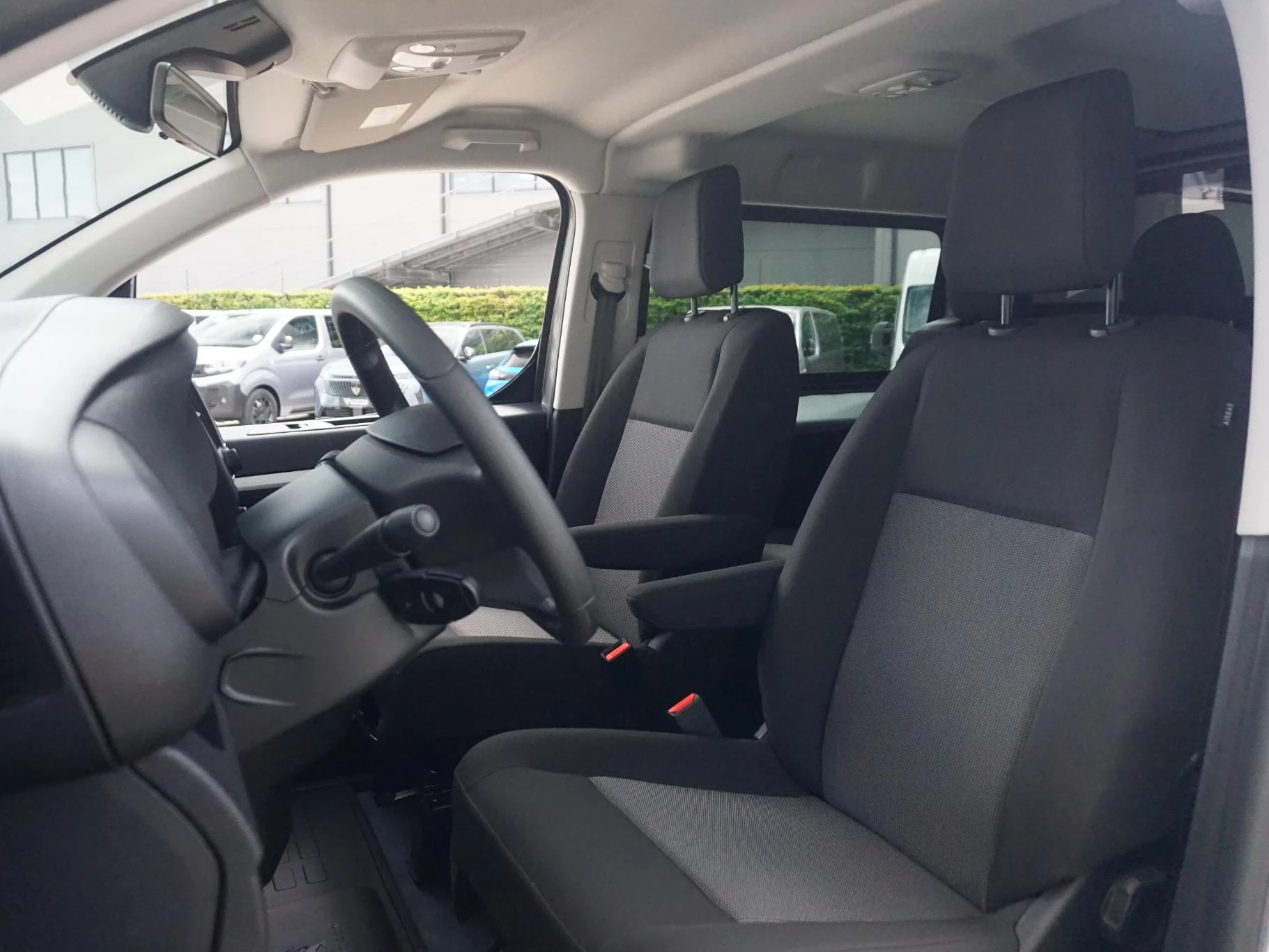 Hoofdafbeelding Peugeot e-Expert
