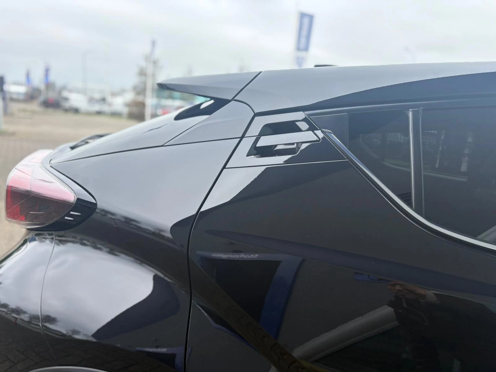 Hoofdafbeelding Toyota C-HR