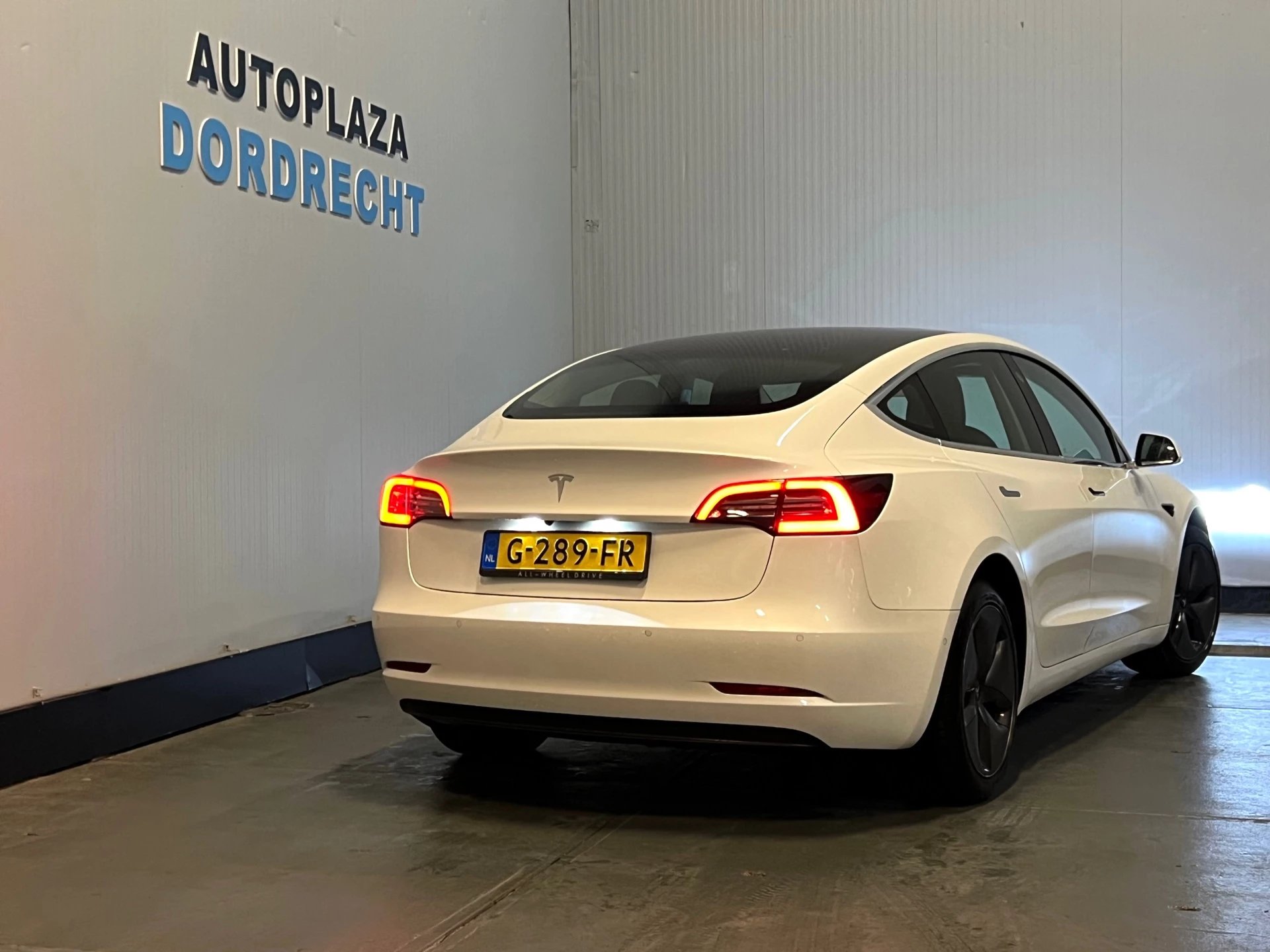 Hoofdafbeelding Tesla Model 3