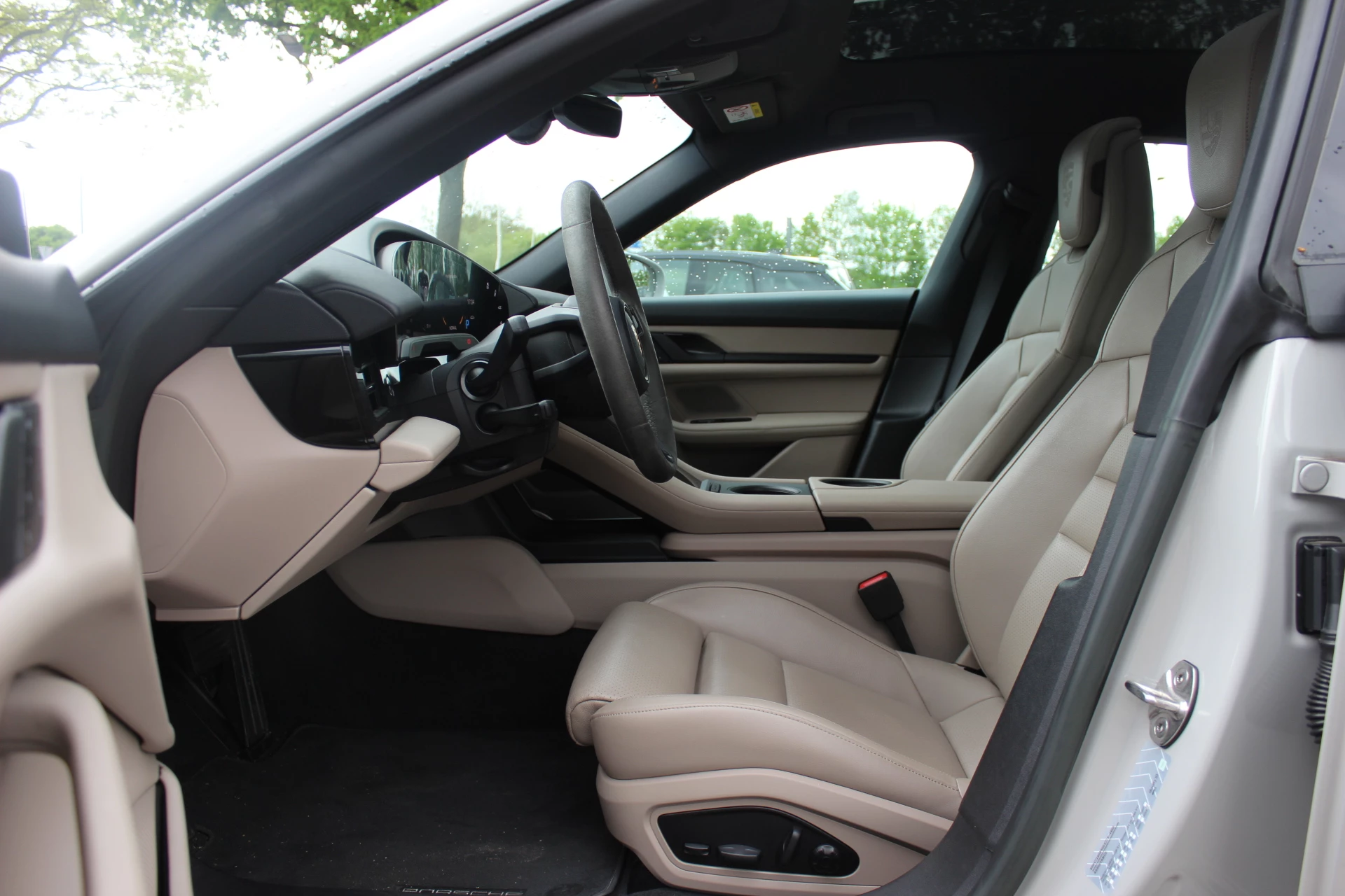 Hoofdafbeelding Porsche Taycan