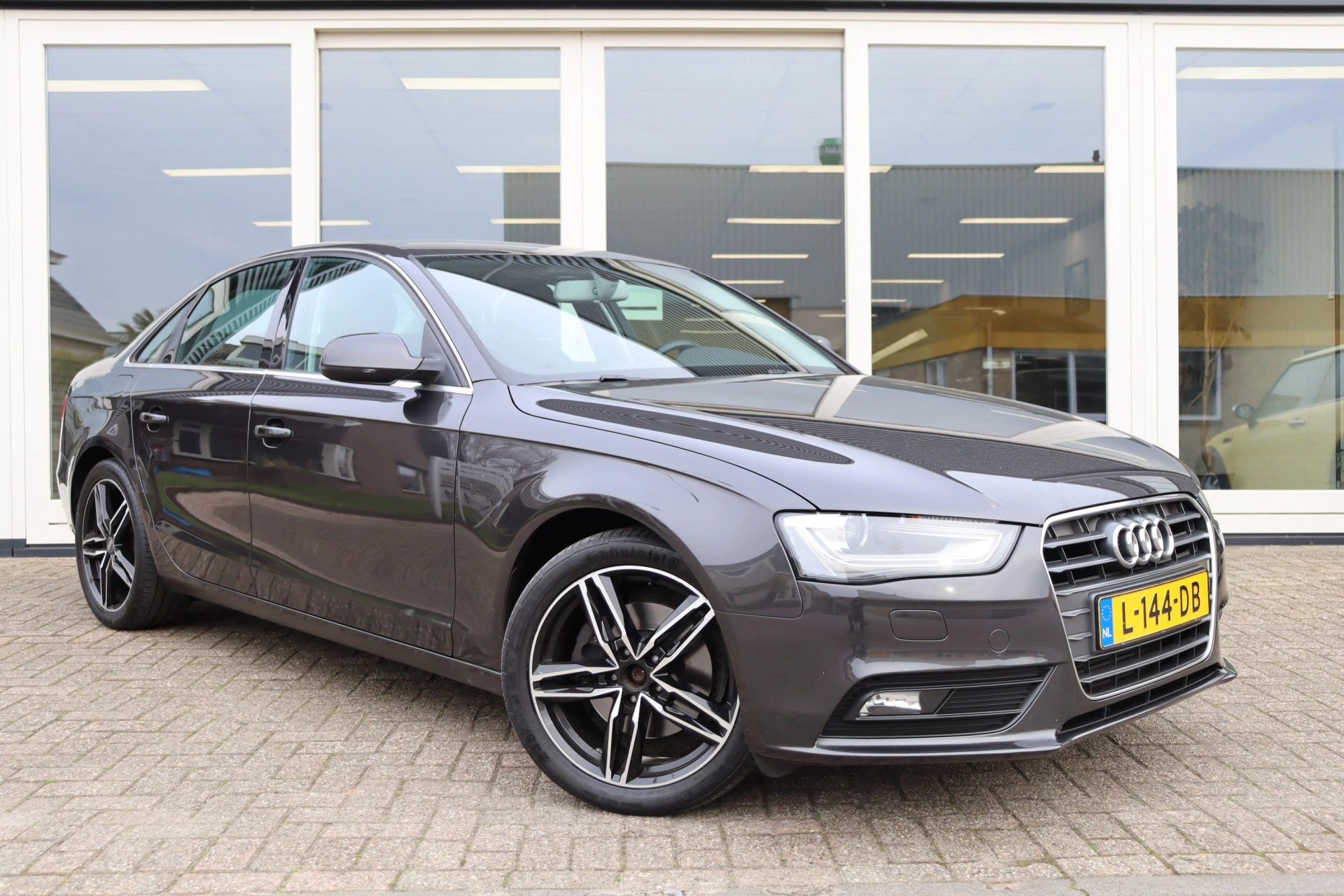Hoofdafbeelding Audi A4