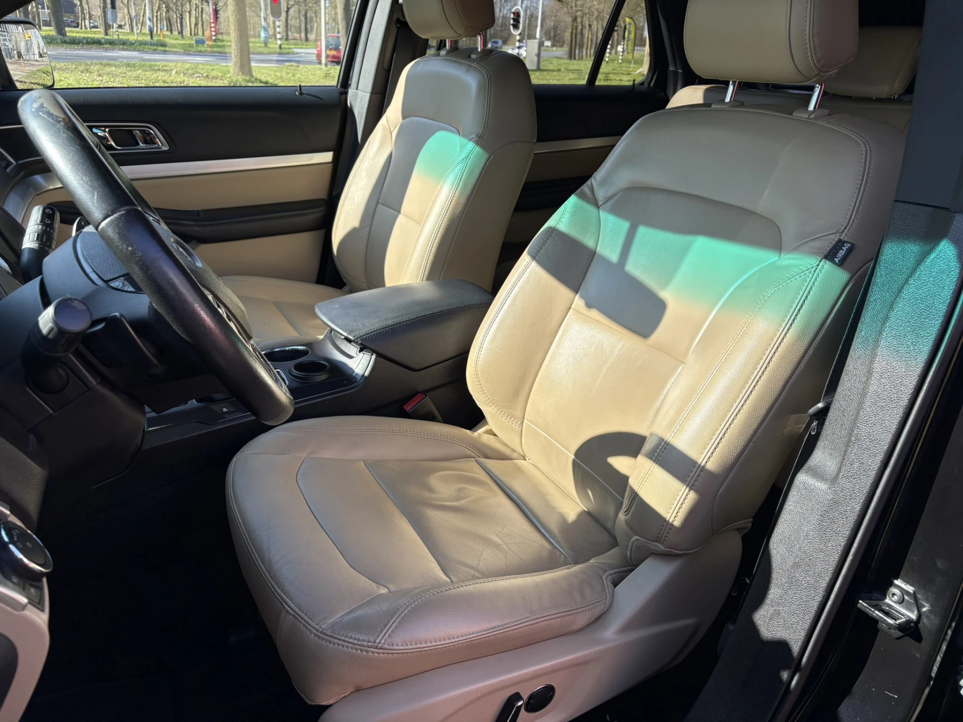 Hoofdafbeelding Ford Explorer