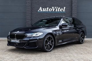 BMW 5 Serie Touring 530e M Sport Hybride | Panodak | Head-Up | Camera | Laserlicht | Driving Ass. Pro | Trekhaak | Fabrieksgarantie