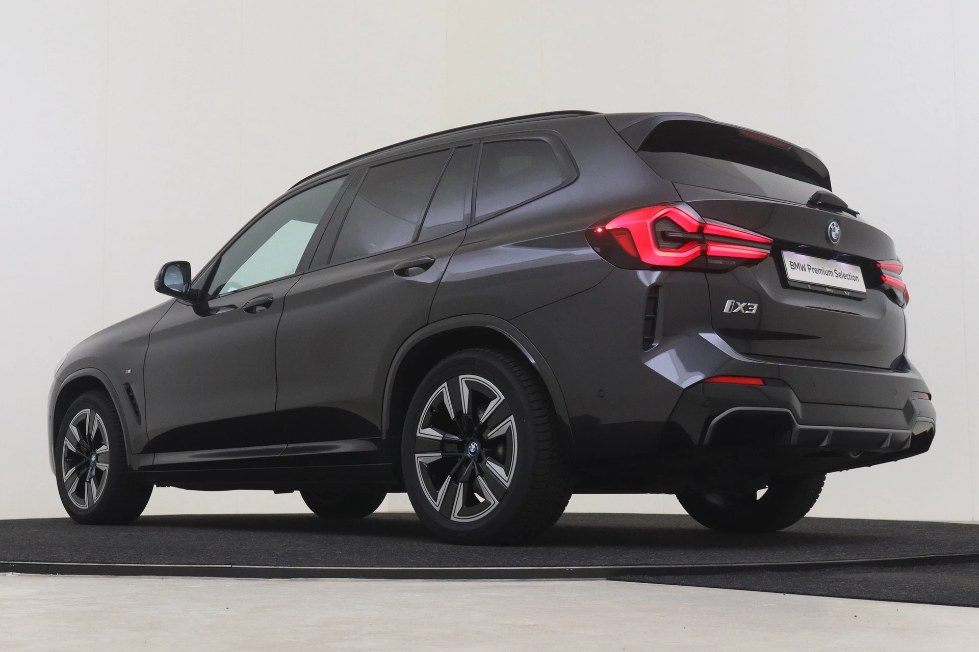 Hoofdafbeelding BMW iX3
