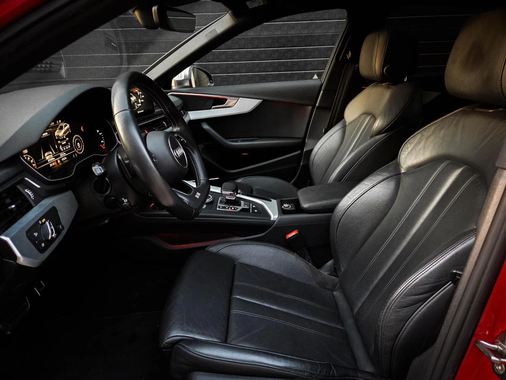Hoofdafbeelding Audi S4