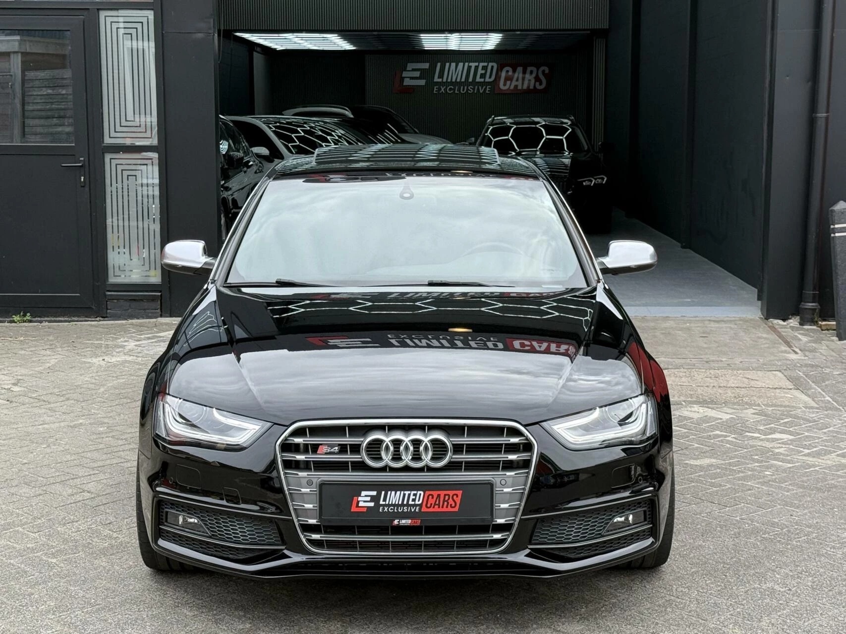 Hoofdafbeelding Audi S4