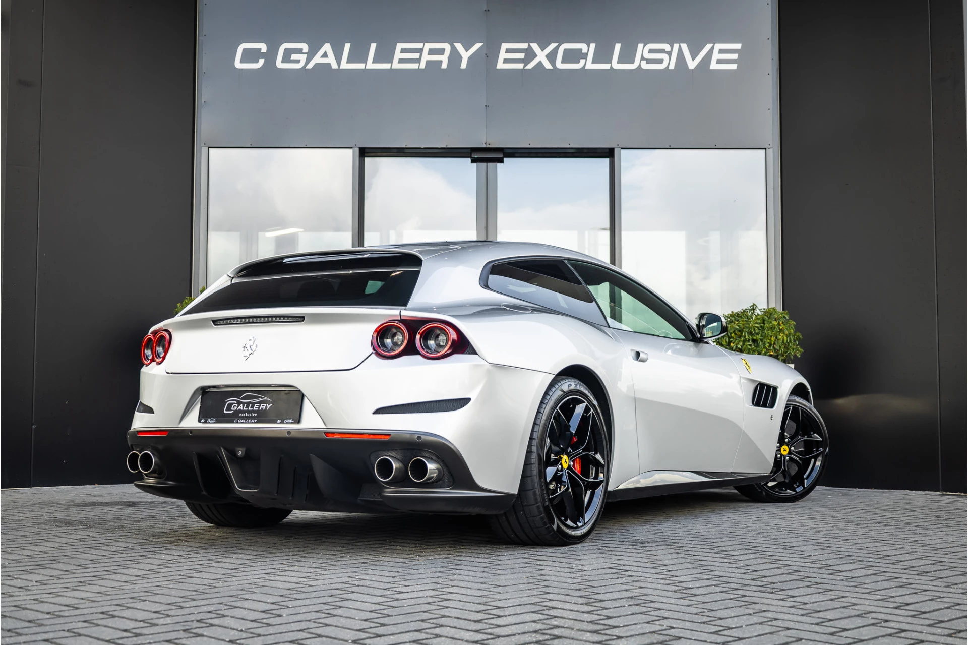 Hoofdafbeelding Ferrari GTC4Lusso
