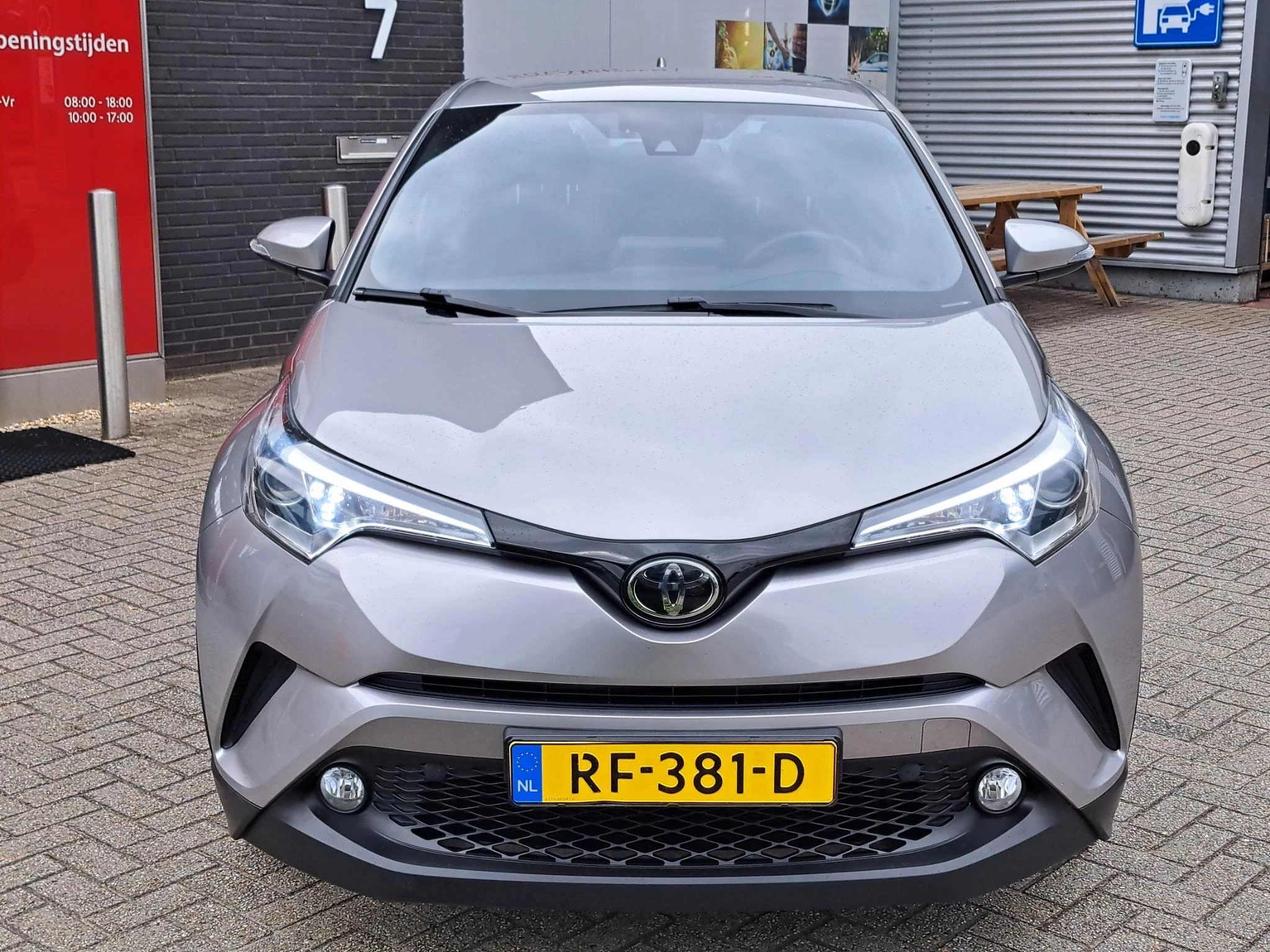 Hoofdafbeelding Toyota C-HR