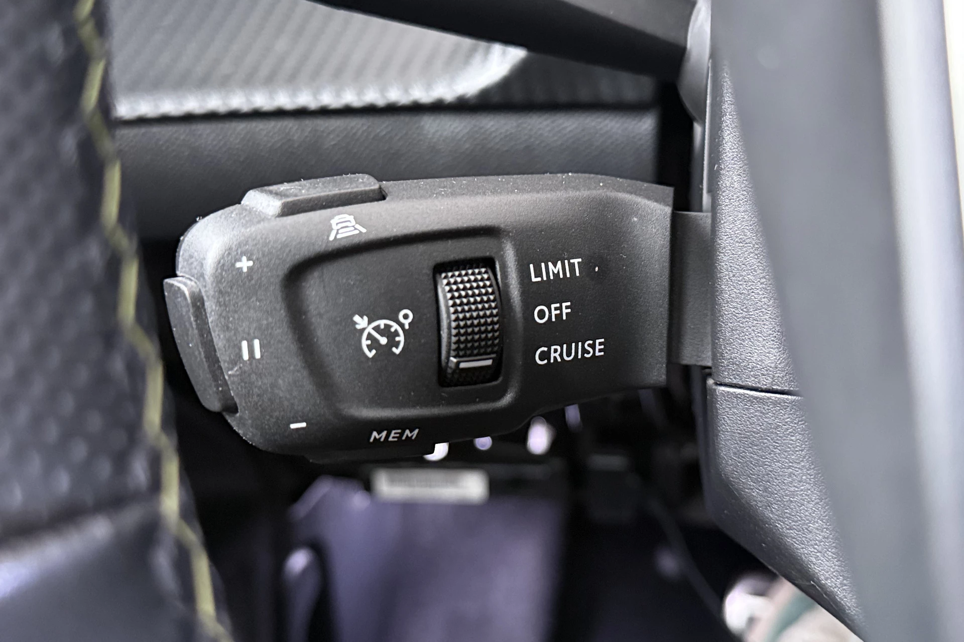 Hoofdafbeelding Peugeot e-208