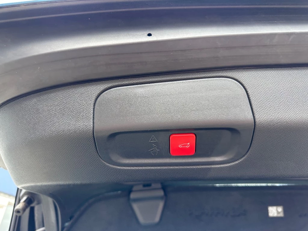 Hoofdafbeelding Peugeot 408