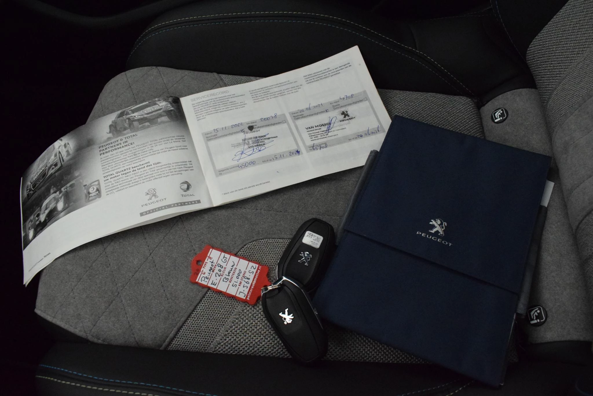 Hoofdafbeelding Peugeot e-208