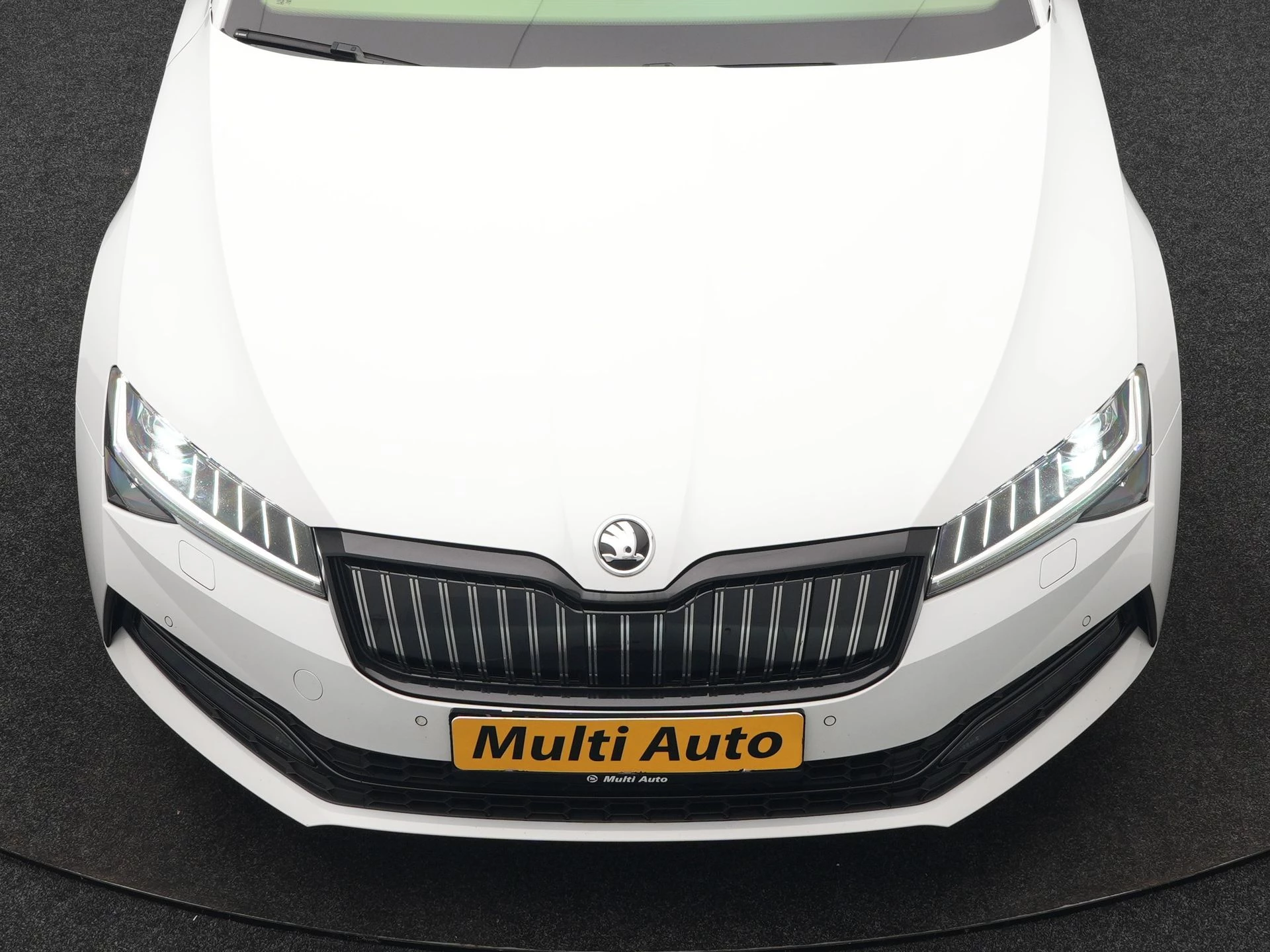 Hoofdafbeelding Škoda Superb