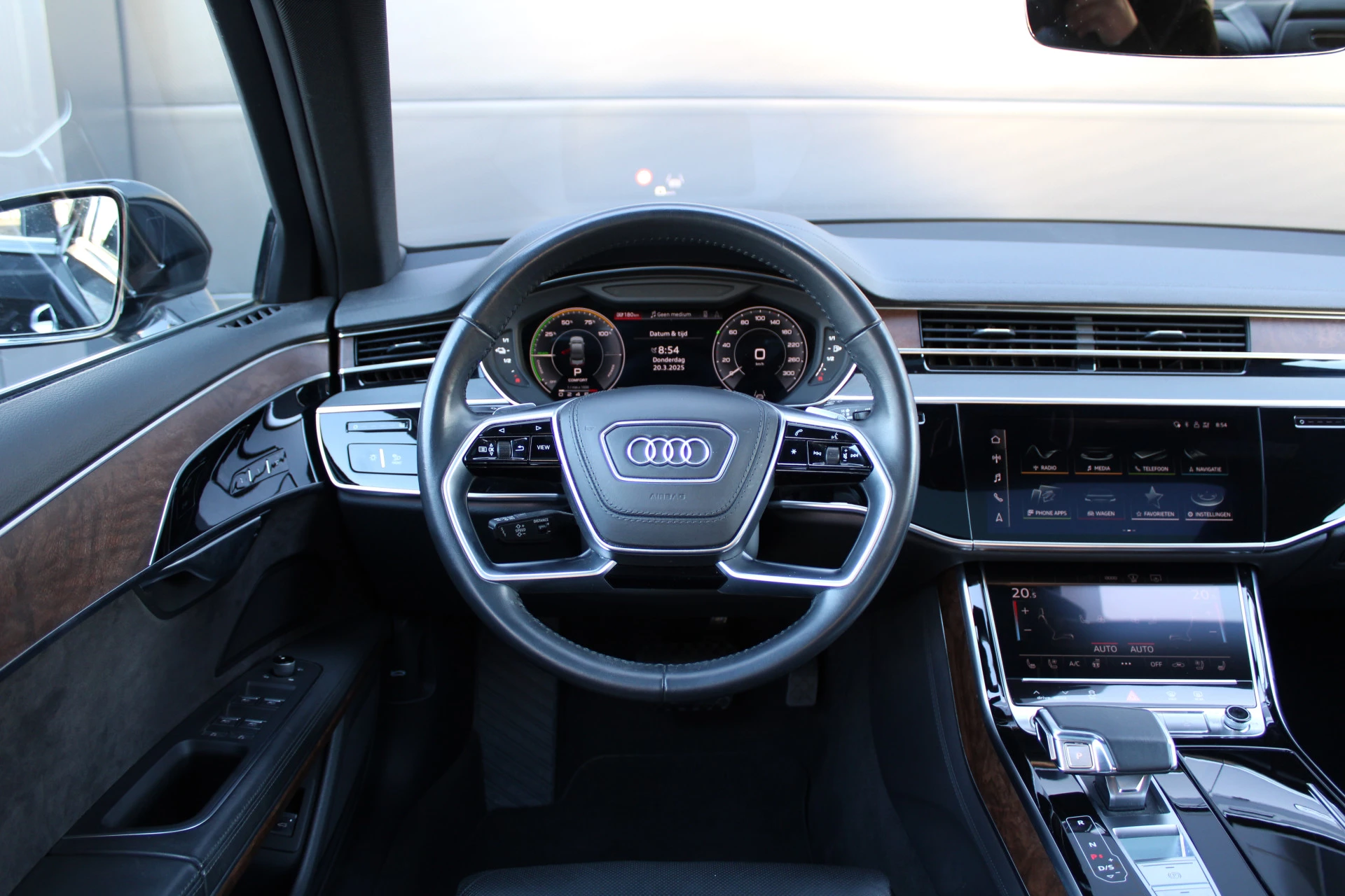 Hoofdafbeelding Audi A8