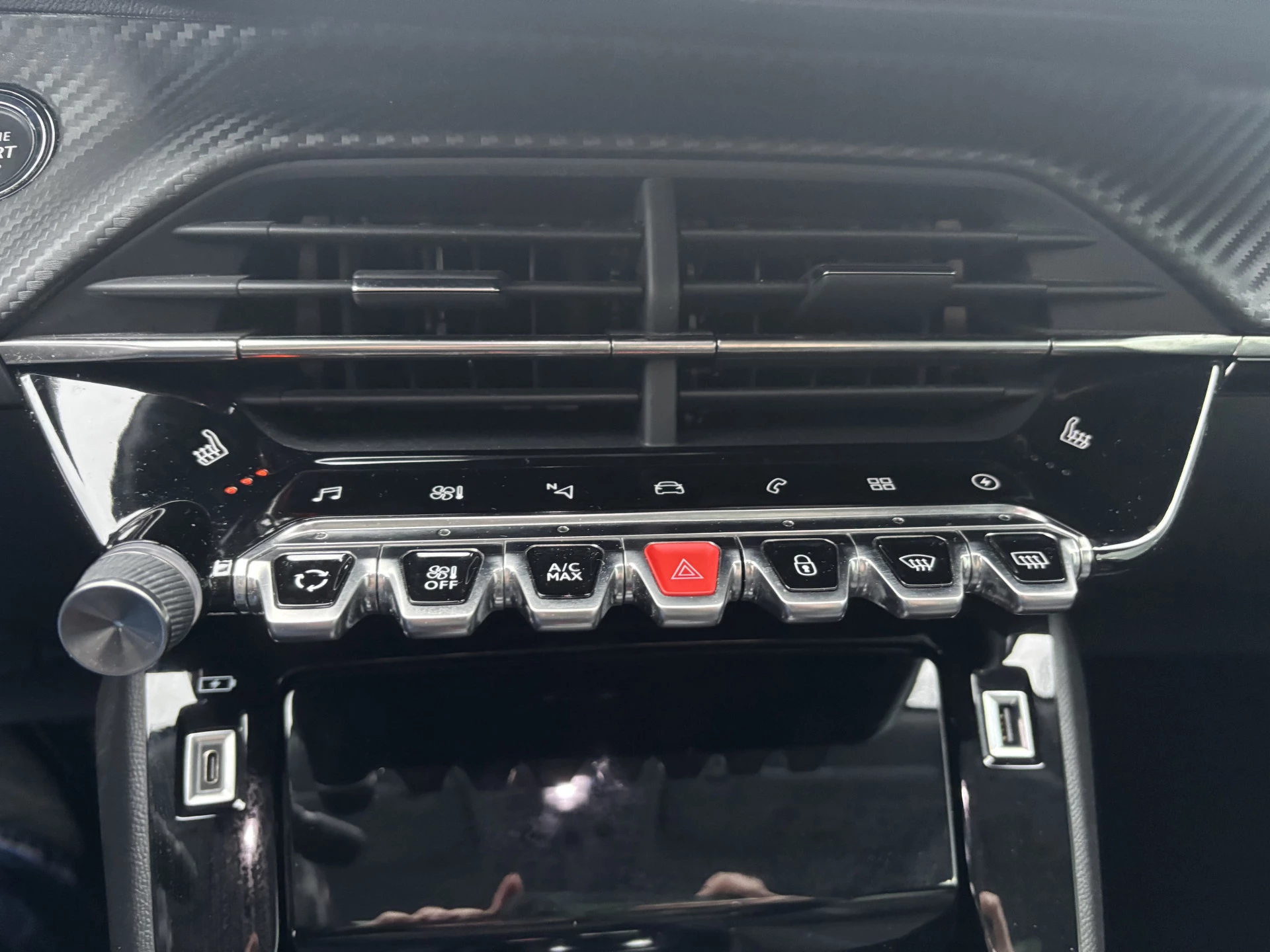 Hoofdafbeelding Peugeot e-2008