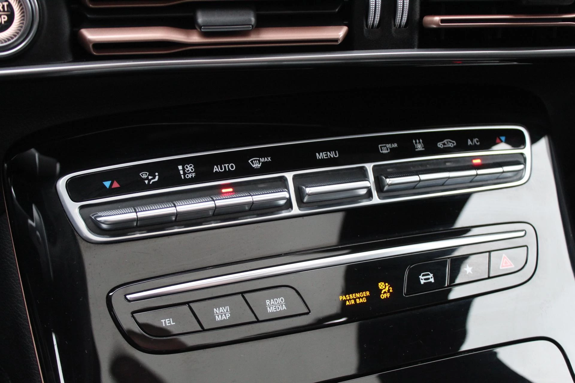 Hoofdafbeelding Mercedes-Benz EQC