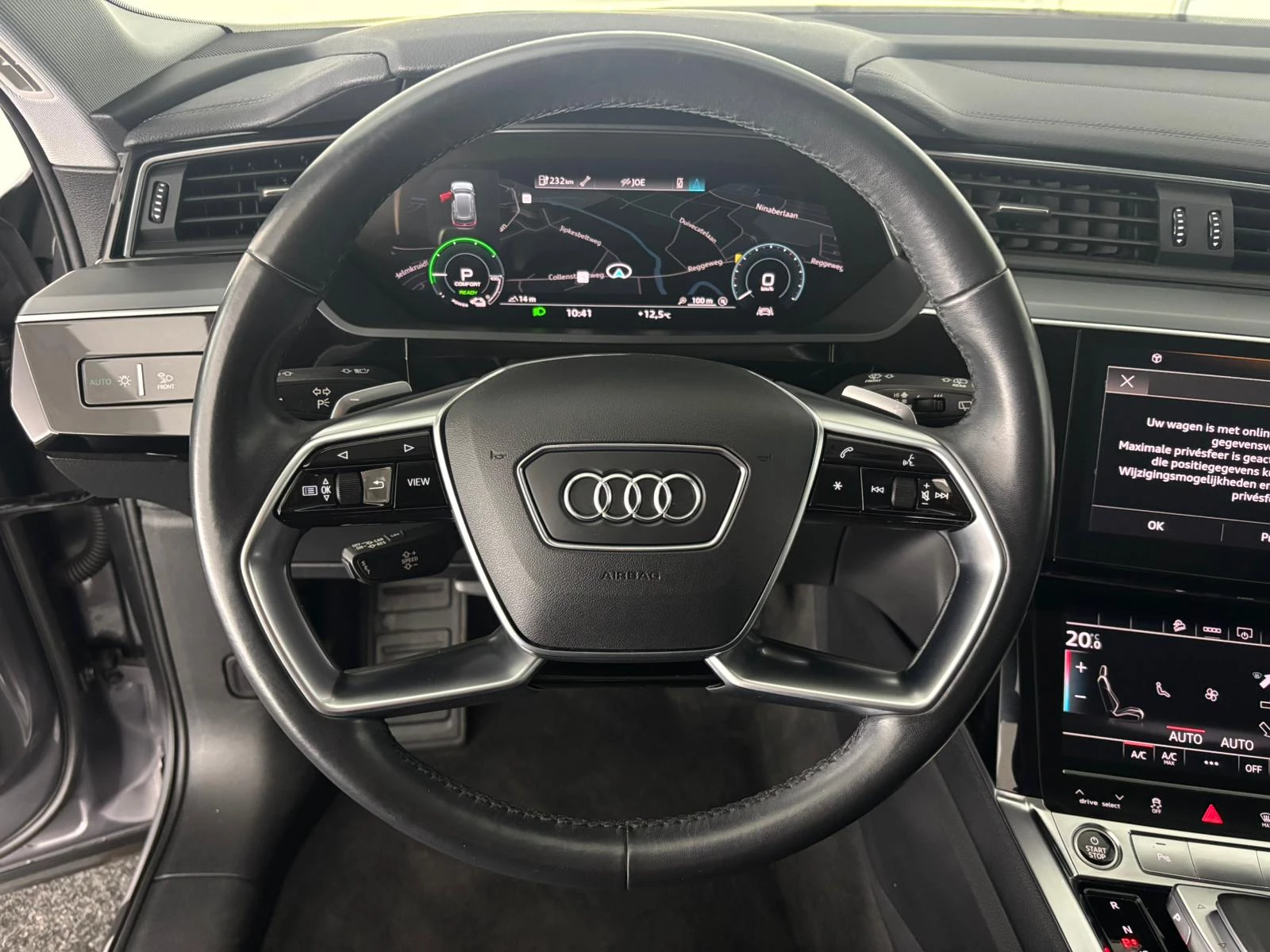 Hoofdafbeelding Audi e-tron