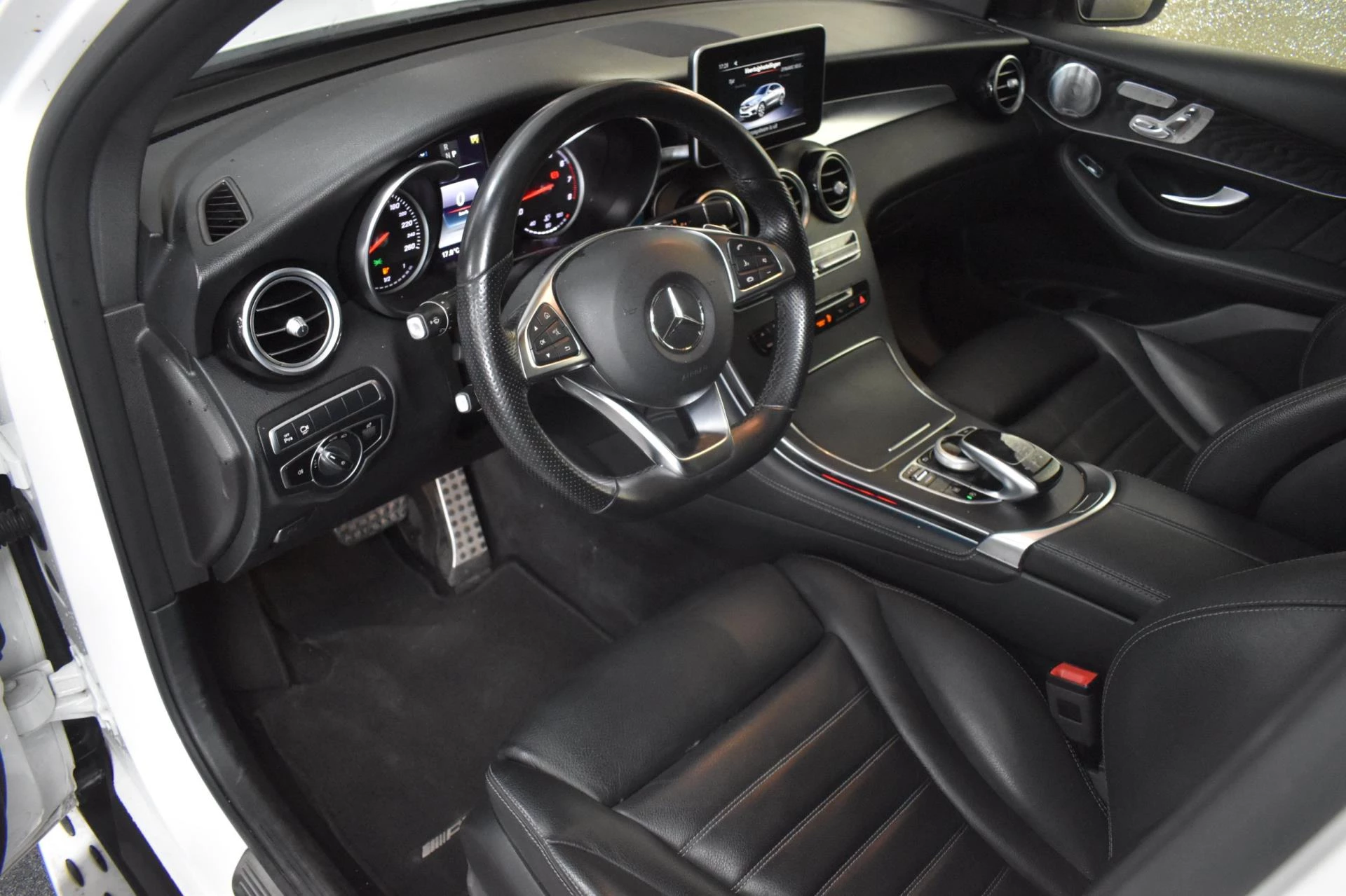 Hoofdafbeelding Mercedes-Benz GLC