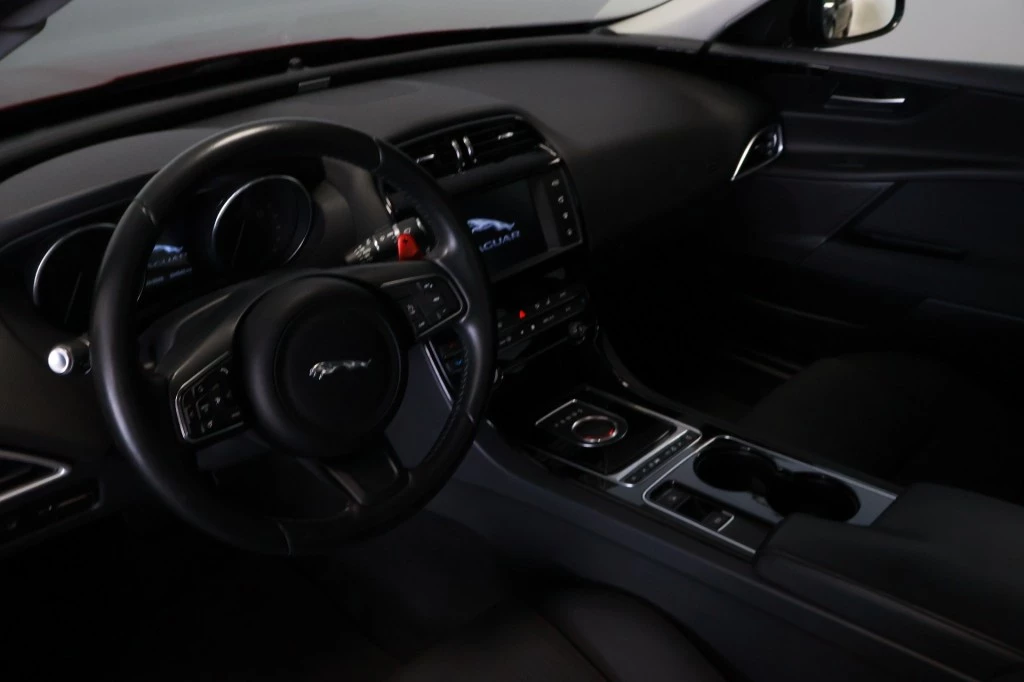 Hoofdafbeelding Jaguar XE