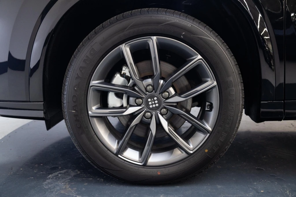 Hoofdafbeelding DFSK E5 PHEV