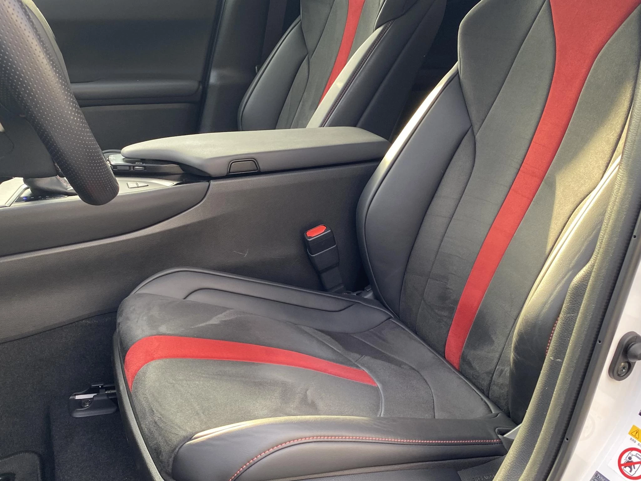 Hoofdafbeelding Lexus UX