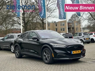 Hoofdafbeelding Ford Mustang Mach-E Ford Mustang Mach-E RWD 75 kWh - Panorama, Carplay, Navi, Leer, Camera, Stoel/Stuur Verwarm.