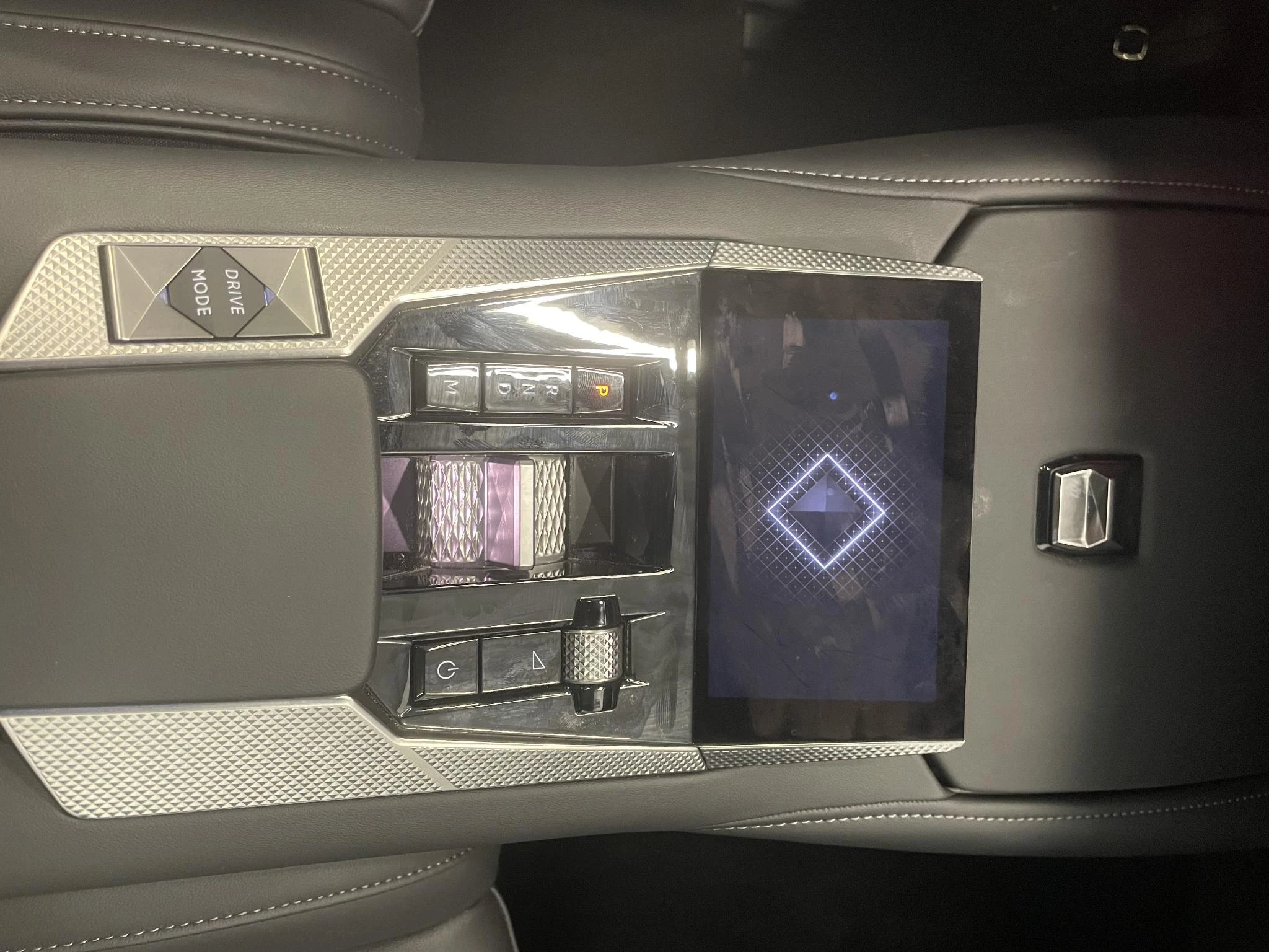 Hoofdafbeelding DS DS 4