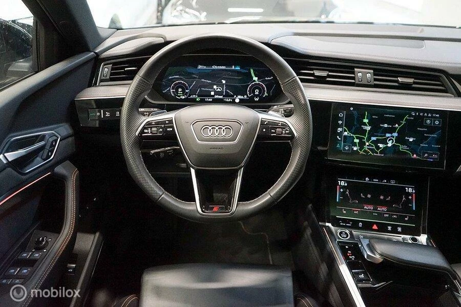 Hoofdafbeelding Audi e-tron
