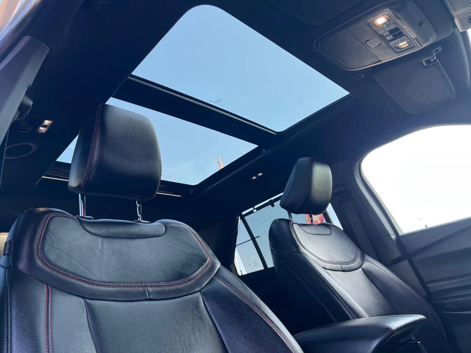 Hoofdafbeelding Ford Explorer