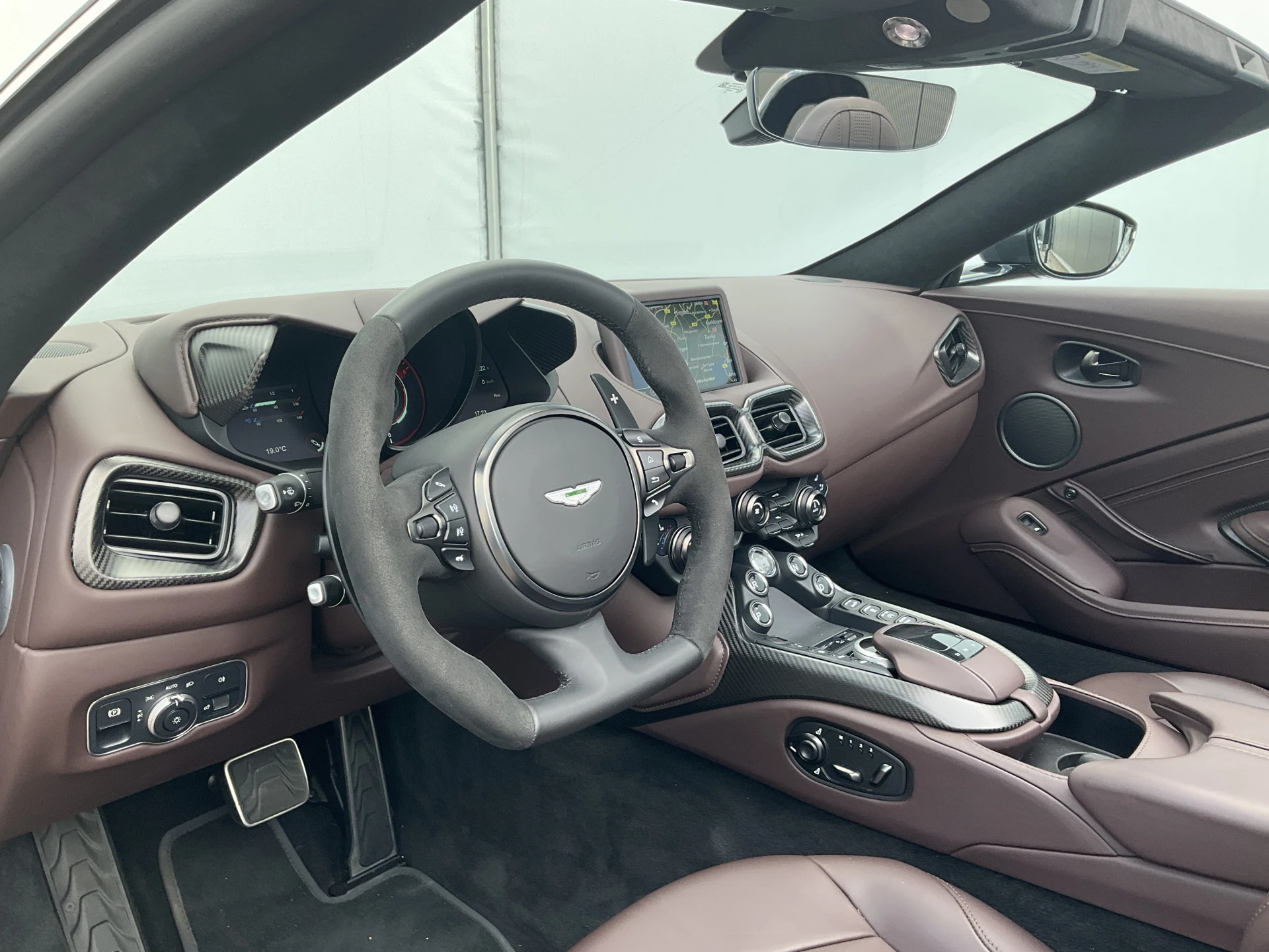 Hoofdafbeelding Aston Martin V8 Vantage